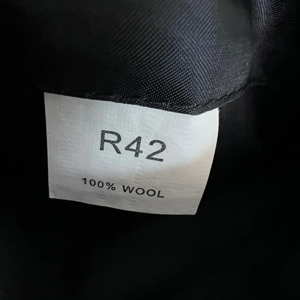 Jos A Bank Signature Collection Suit 42R 36W Navy Blue Wool Subtle Pinstripe